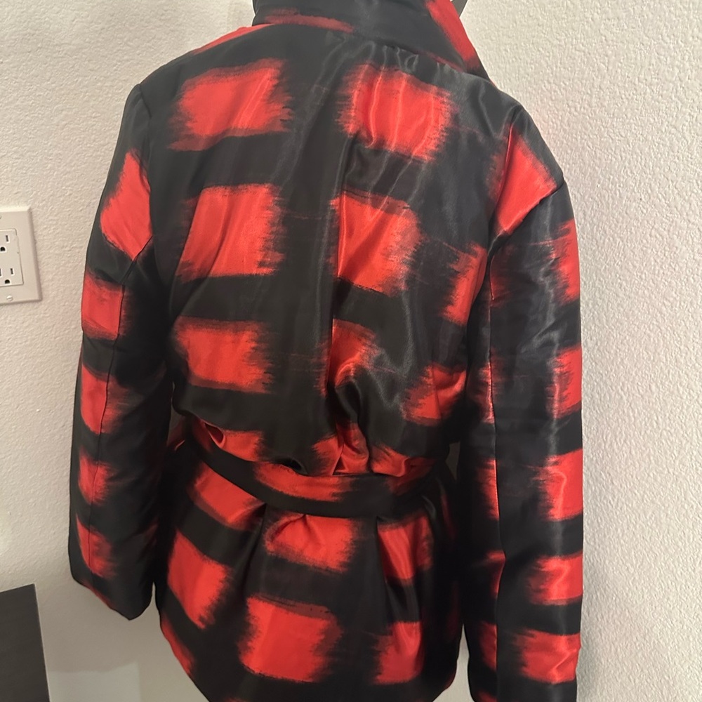 IMAN Global Chic Red and Black Brushstoke Belted Coat NWT - Picture 10 of 14